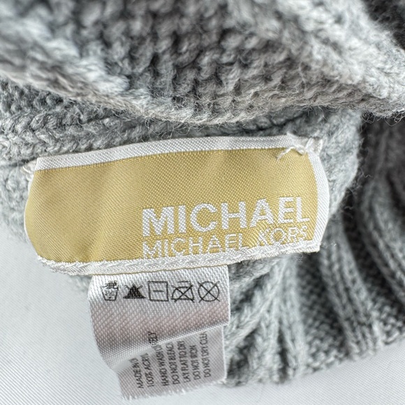 NWOT Michael Kors Gray Knit Beanie with Pom-Pom - Picture 3 of 5